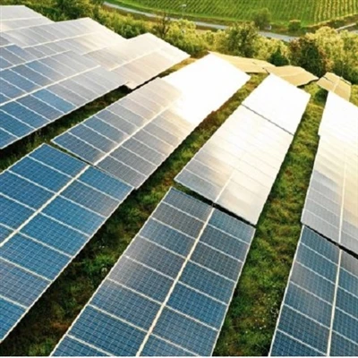 Projetos de armazenamento em larga escala usando energia limpa, como eólica e...